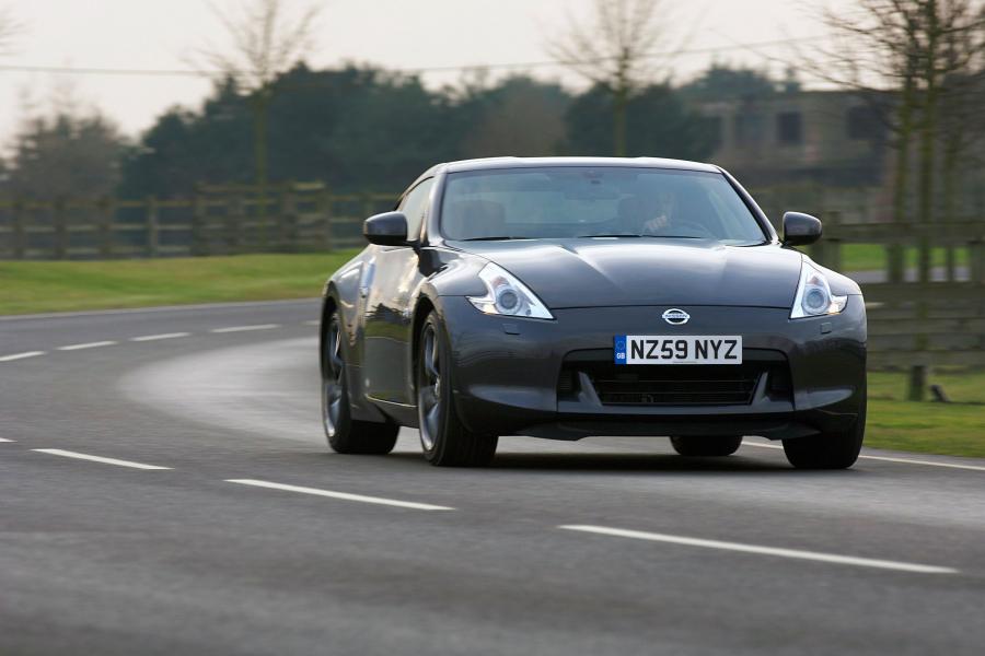 Nissan 370Z Black Edition 2010 года  (UK) (фото 8 из 11)